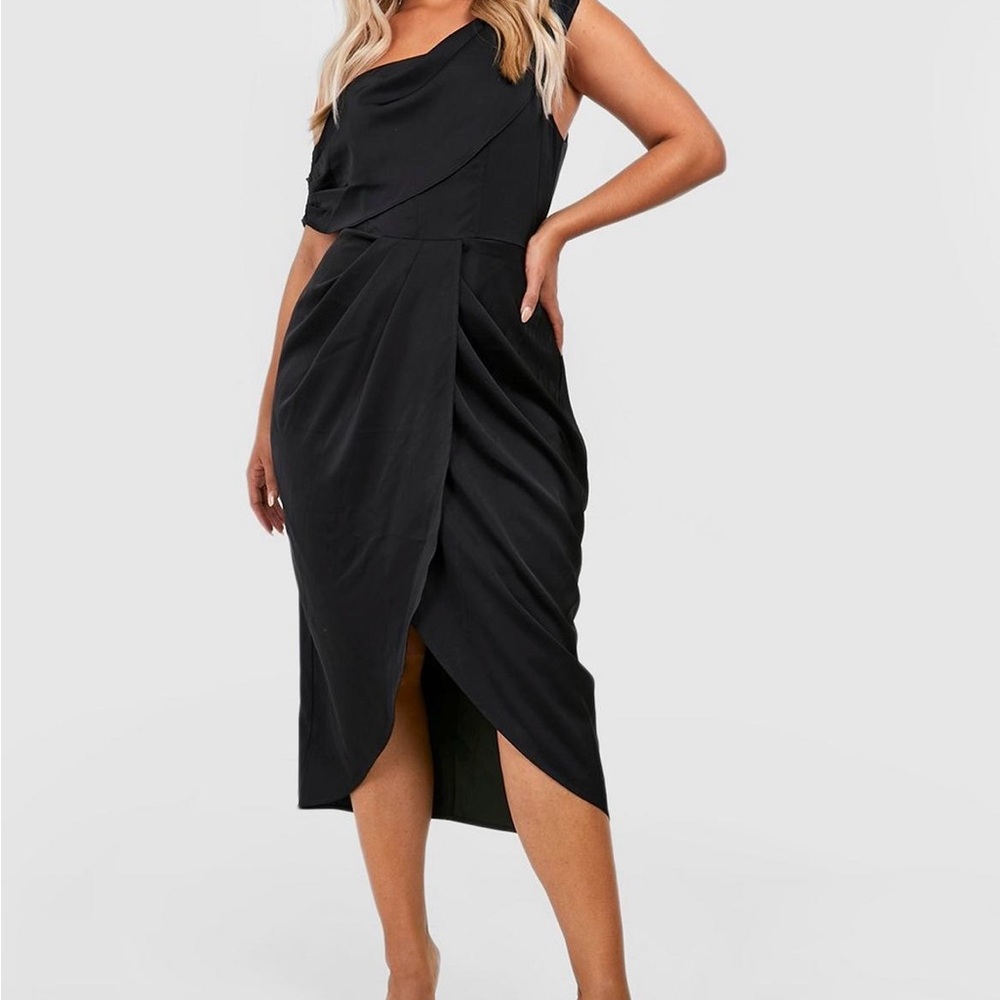 Elegant Black Midi Dress